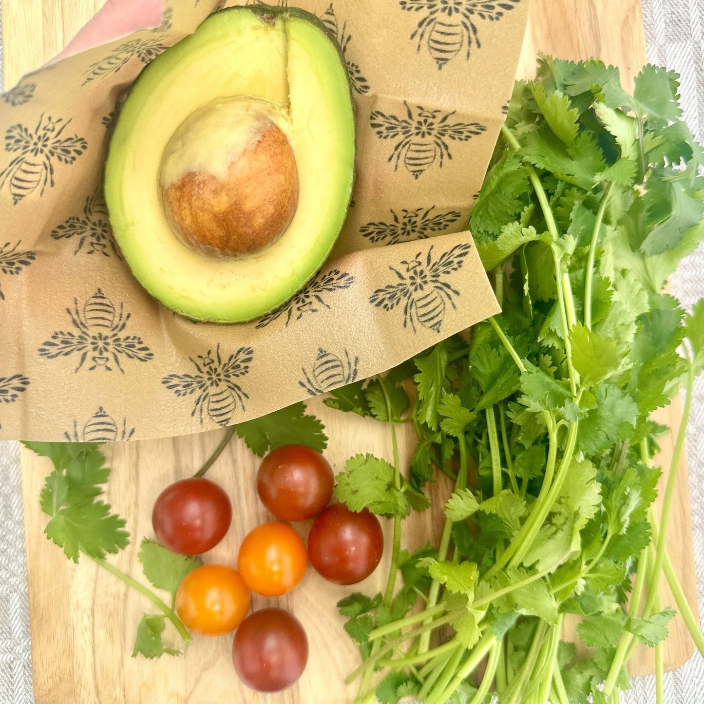 bee-wrap-reusable-beeswax-food-wrap-set-honeybee-blossom-set-256730 - Kula Bee Goods