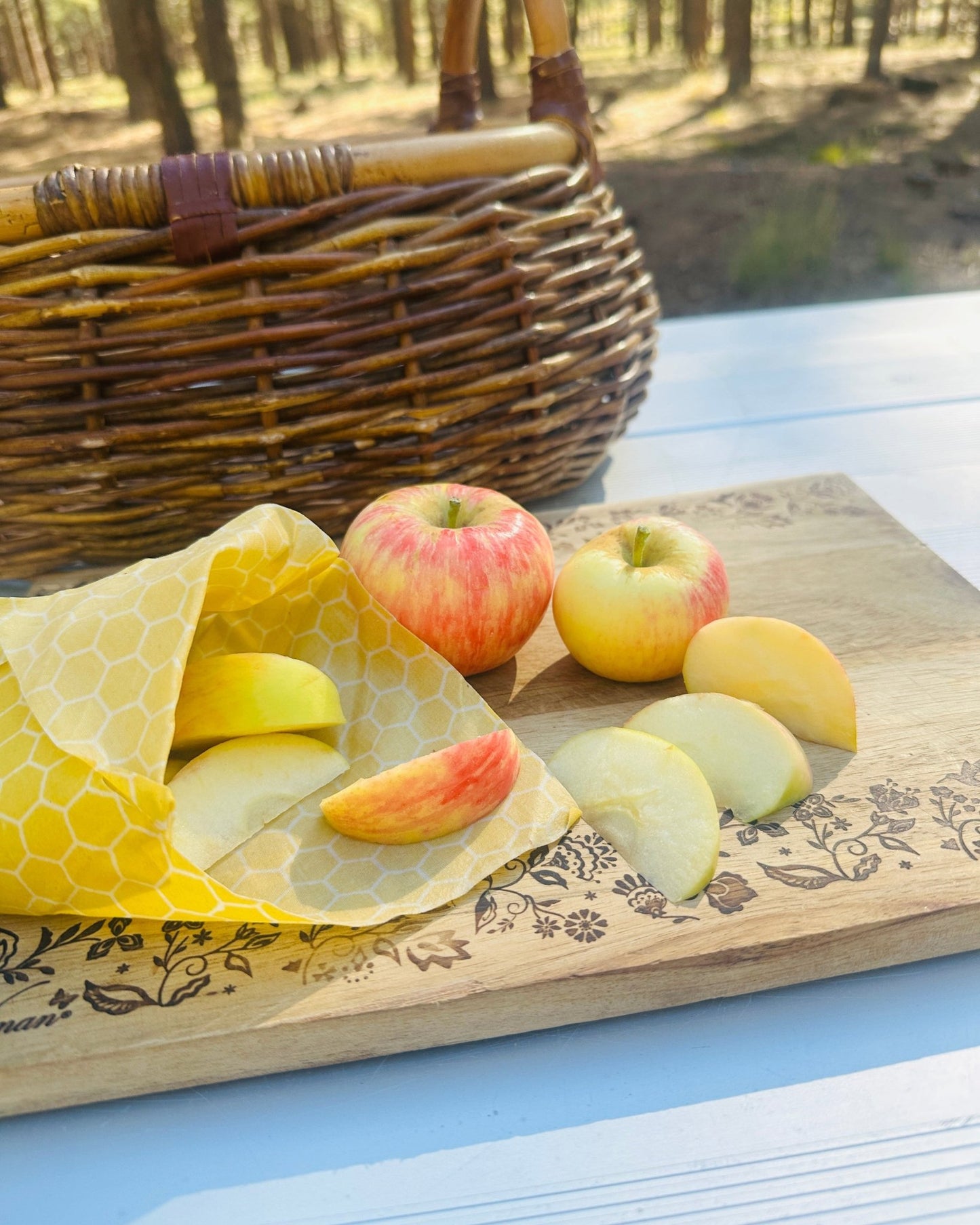 Bee Wraps. Reusable Beeswax Food Wraps. Sunbees in a Turquoise Sky - Kula Bee Goods